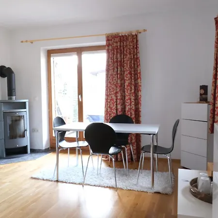 Doppelzimmer Проживання в сім'ї