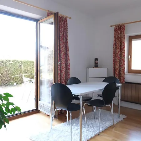 Doppelzimmer Проживання в сім'ї